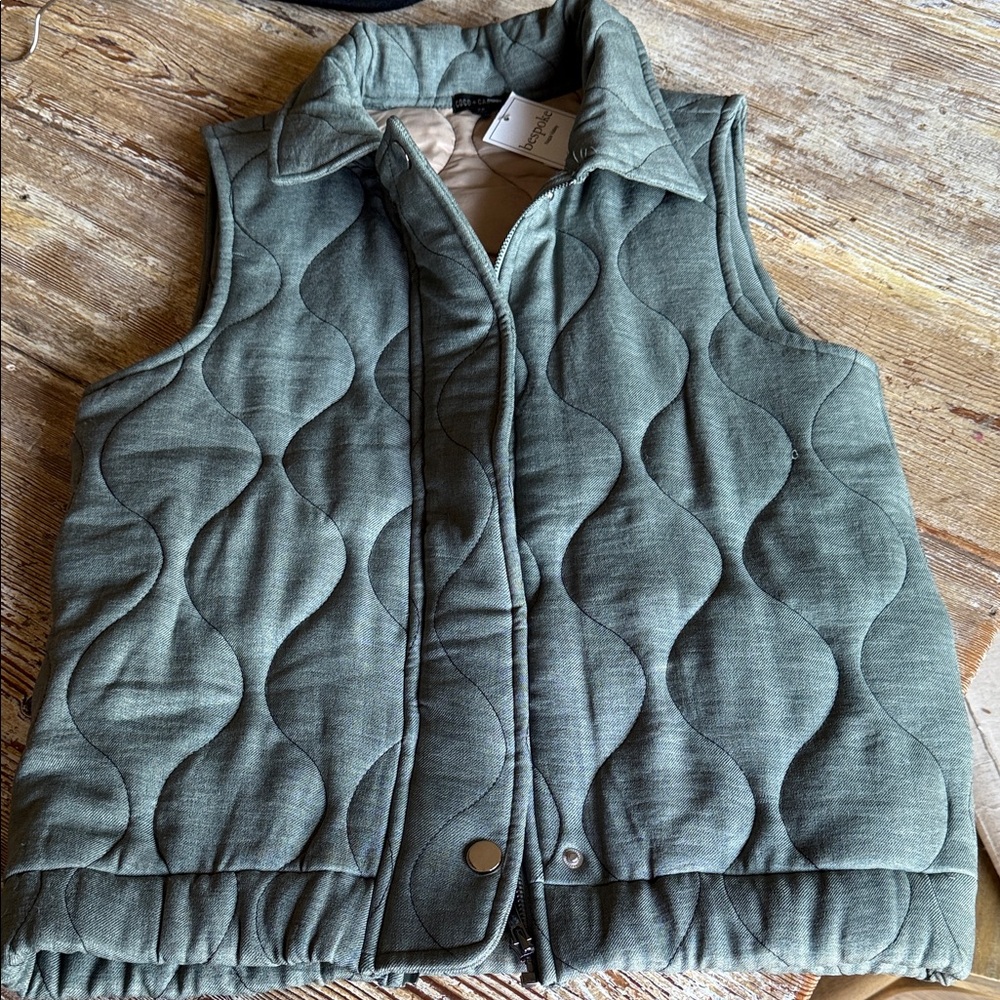 Coco + Carmen Quilted Sleeveless Puffer Vest in Sage Green
